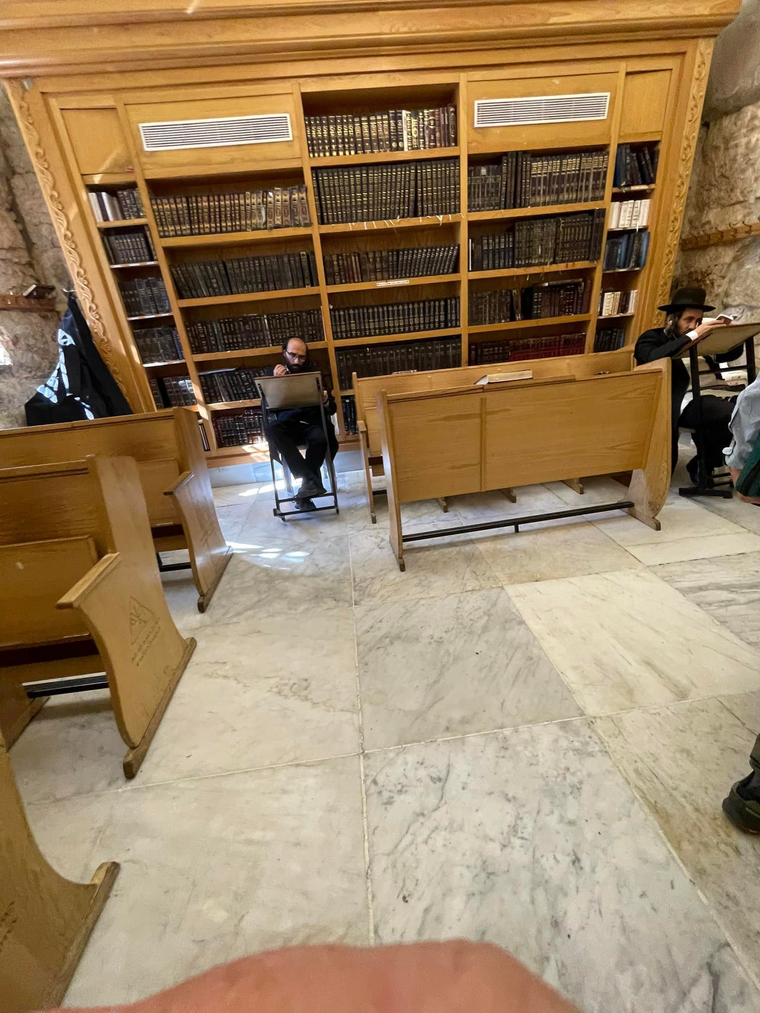  Even so, rabbis and other scholars come and study in this holy space. 