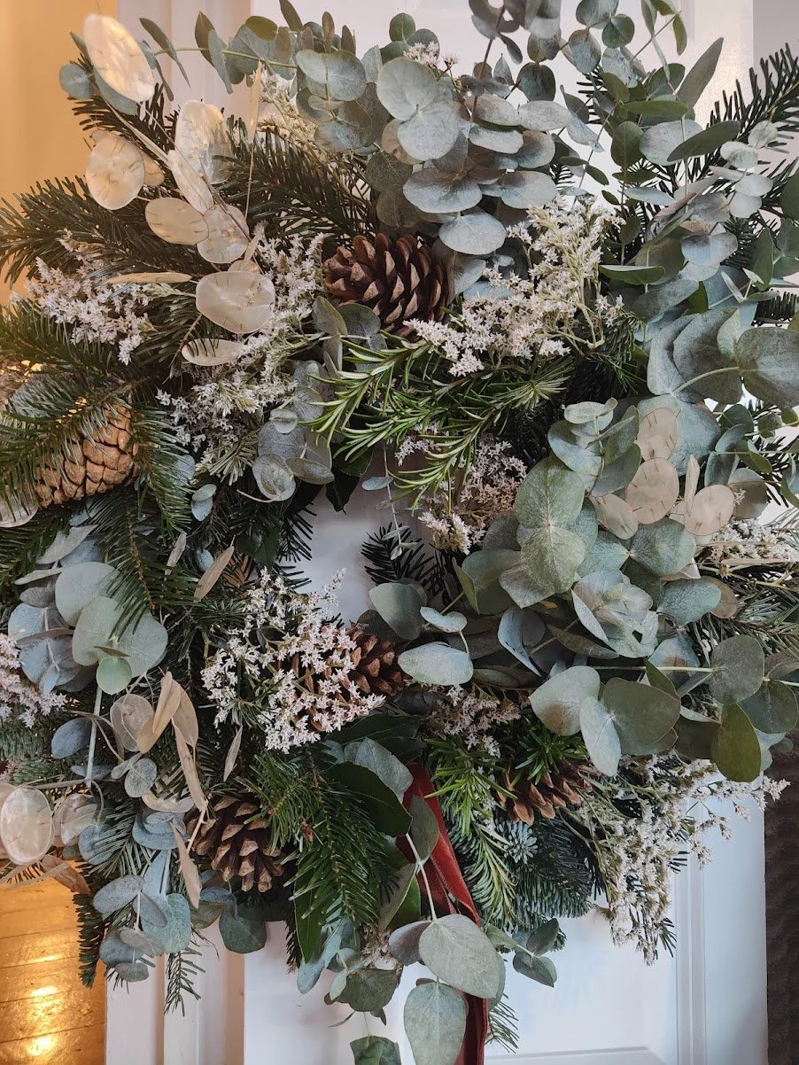white wreath.jpg