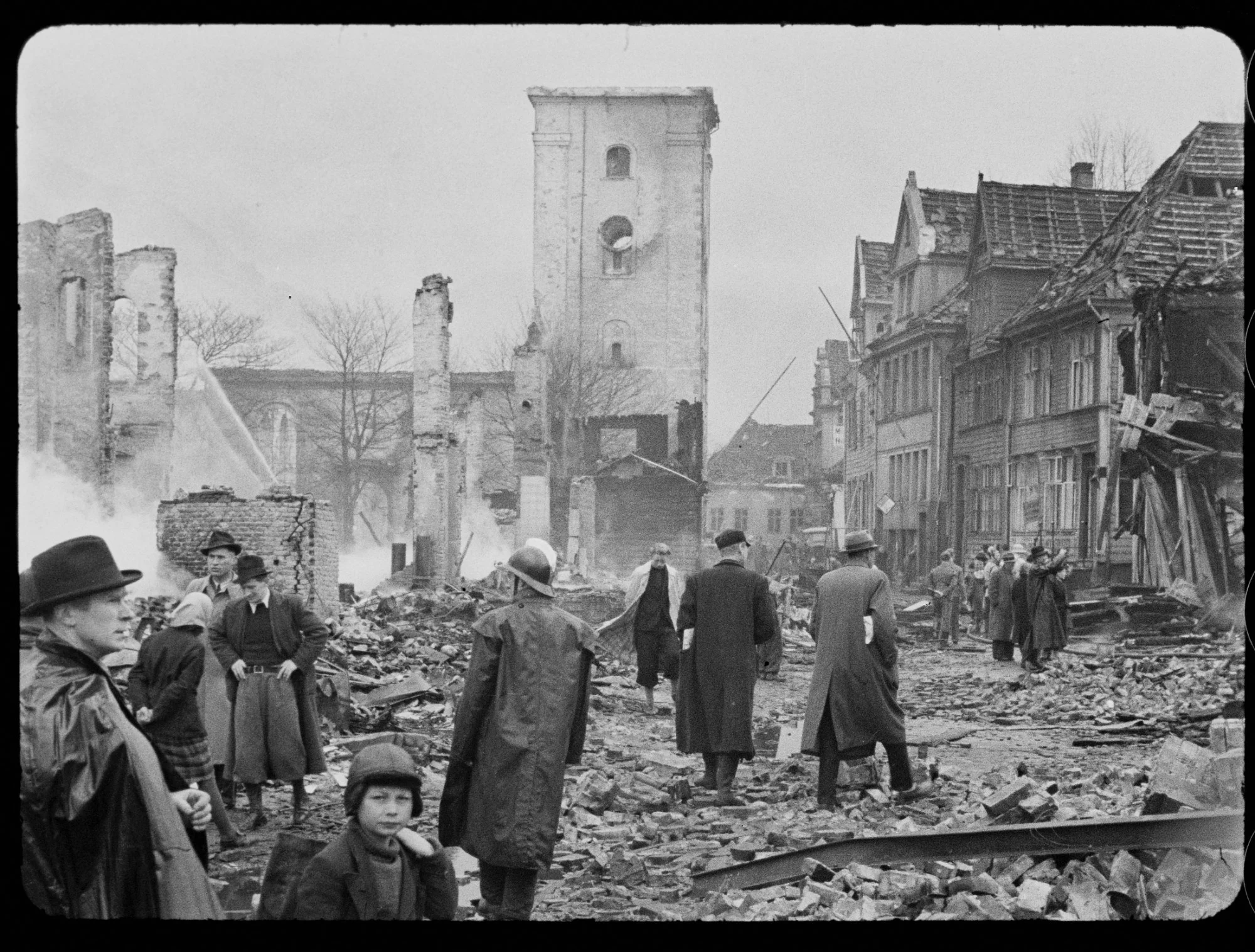 - Det er skrevet så uhorvelig mye om krigen
