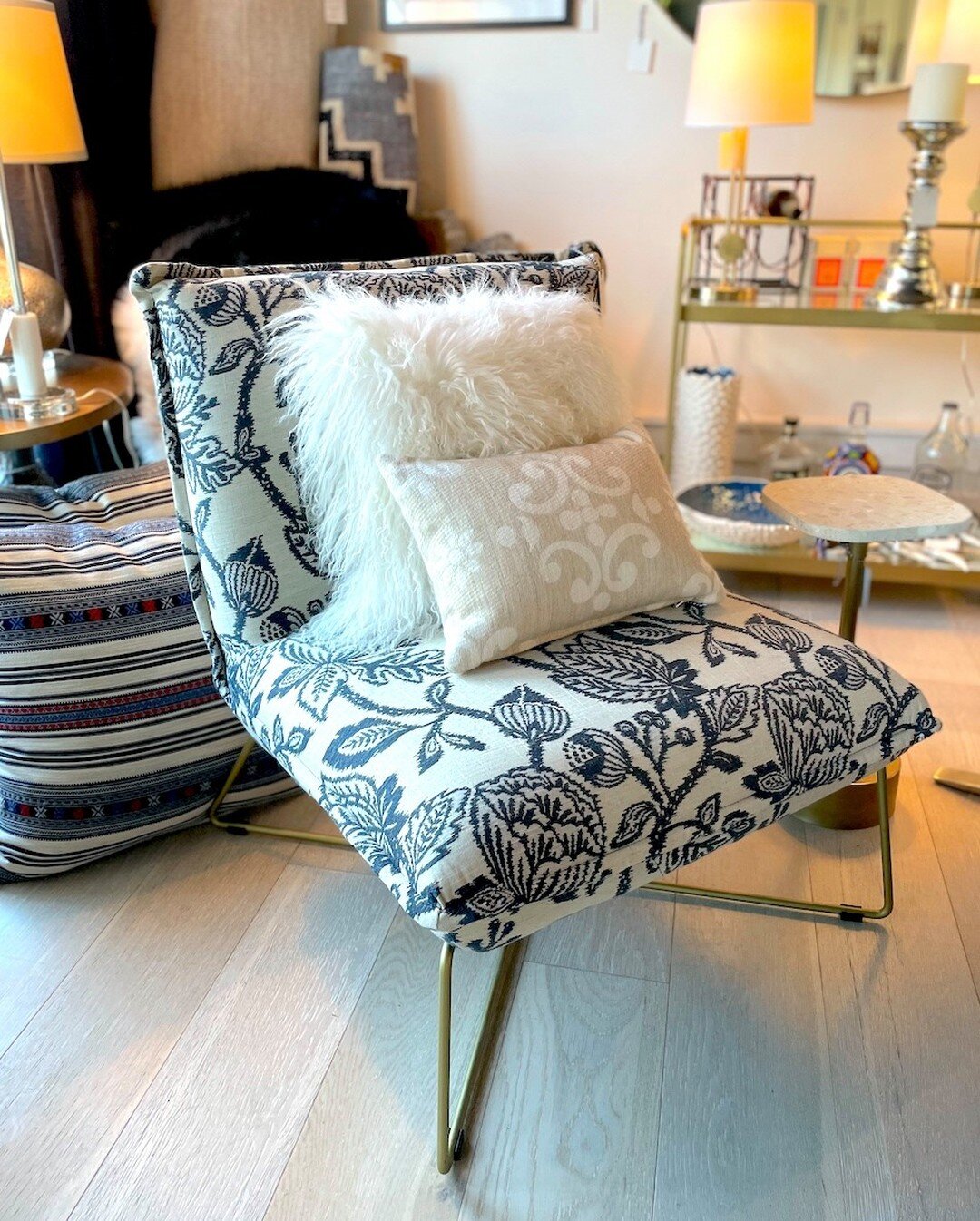 It's hard to resist making this #ShowroomSunday feature my own!
I love this versatile lounge chair because it works with so many styles. Think modern living room, casual home office, comfy boho condo - the possibilities are endless. Stop in to see it