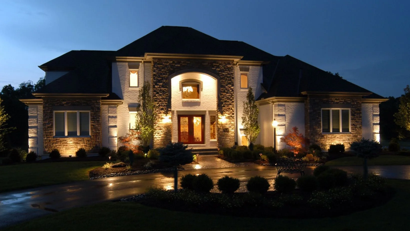 Landscape Lighting Ideas Holiday Ready - Seiler's Landscaping.jpg