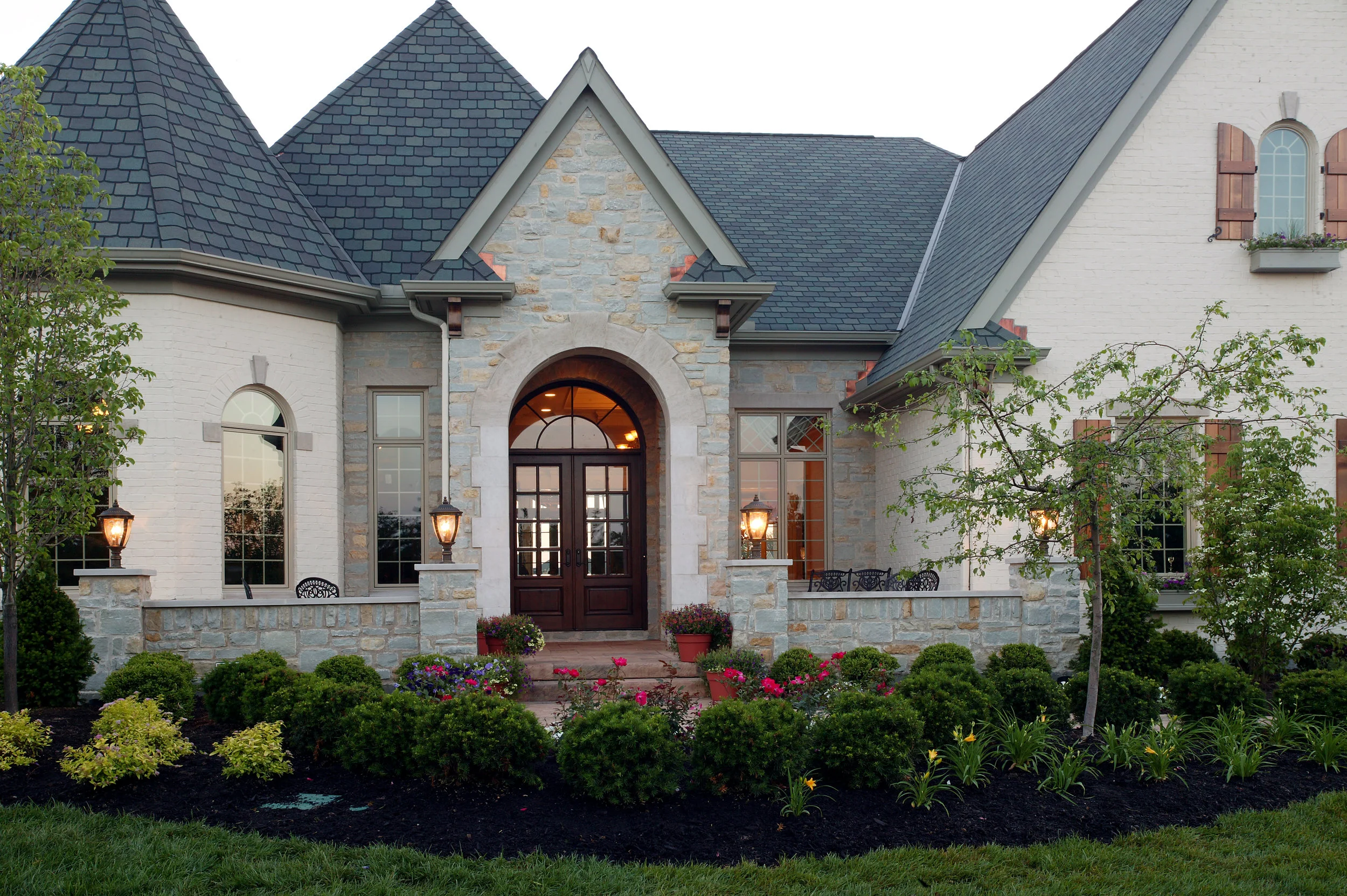 Pro Spotlight: Hensley Custom Building Group and New Construction Landscaping