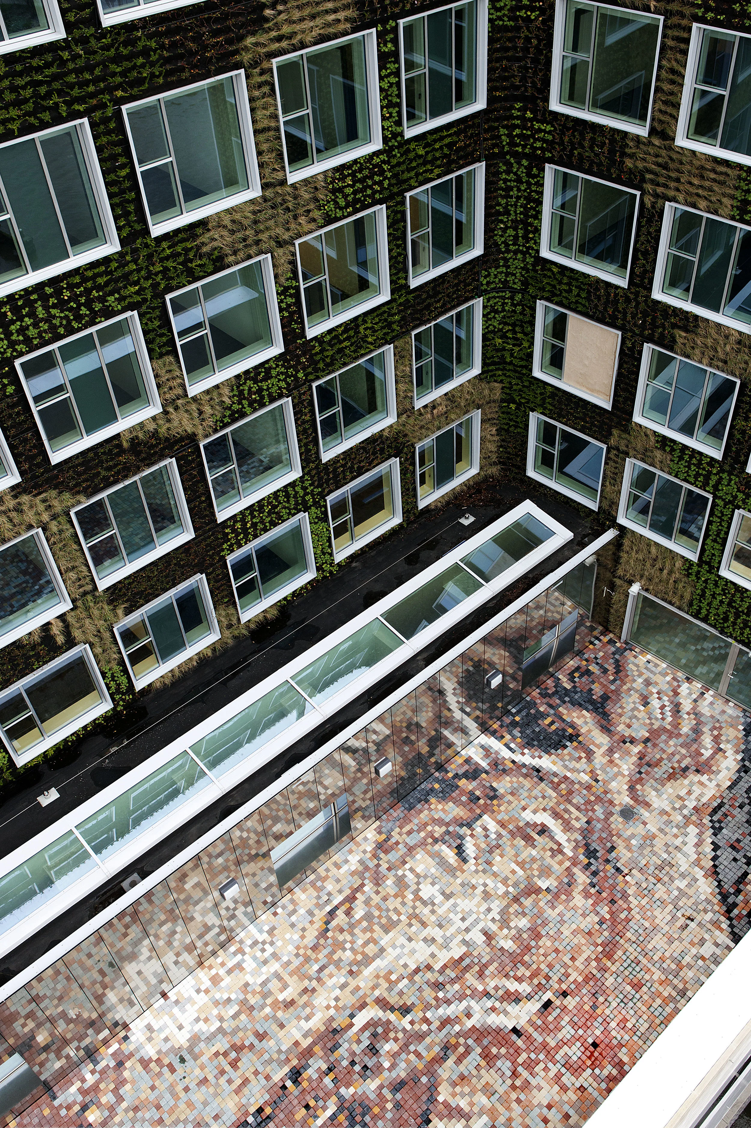 Evil: The abduction of Hippodamia, concrete tiles, 700 x 270 cm