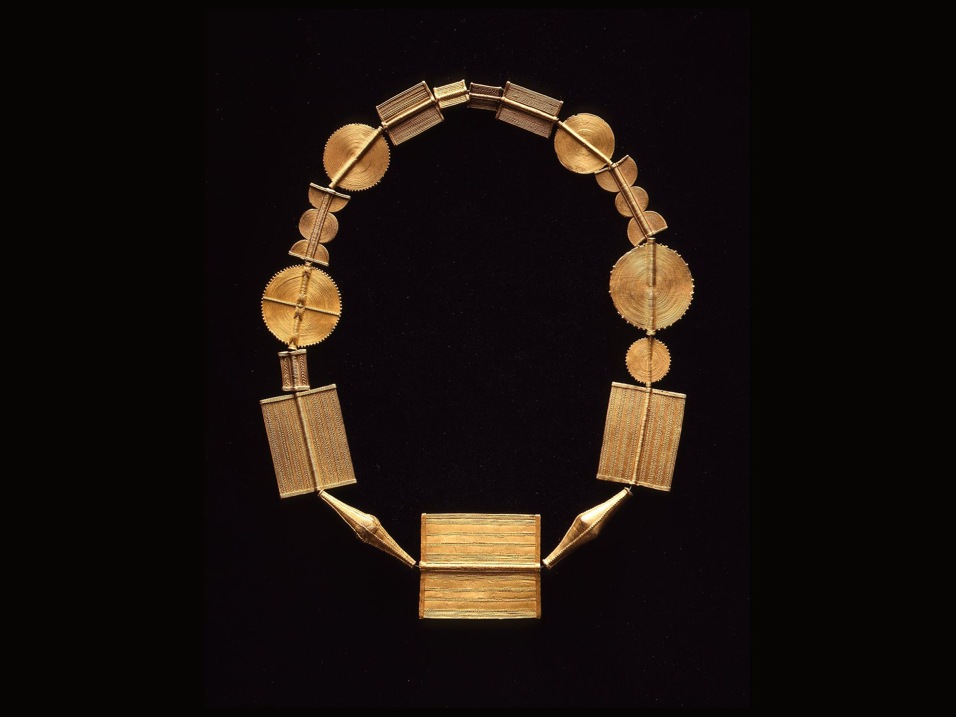 .... Original baoulé necklace from Ivory Coast .. Collier baoulé de Côte d'Ivoire ....