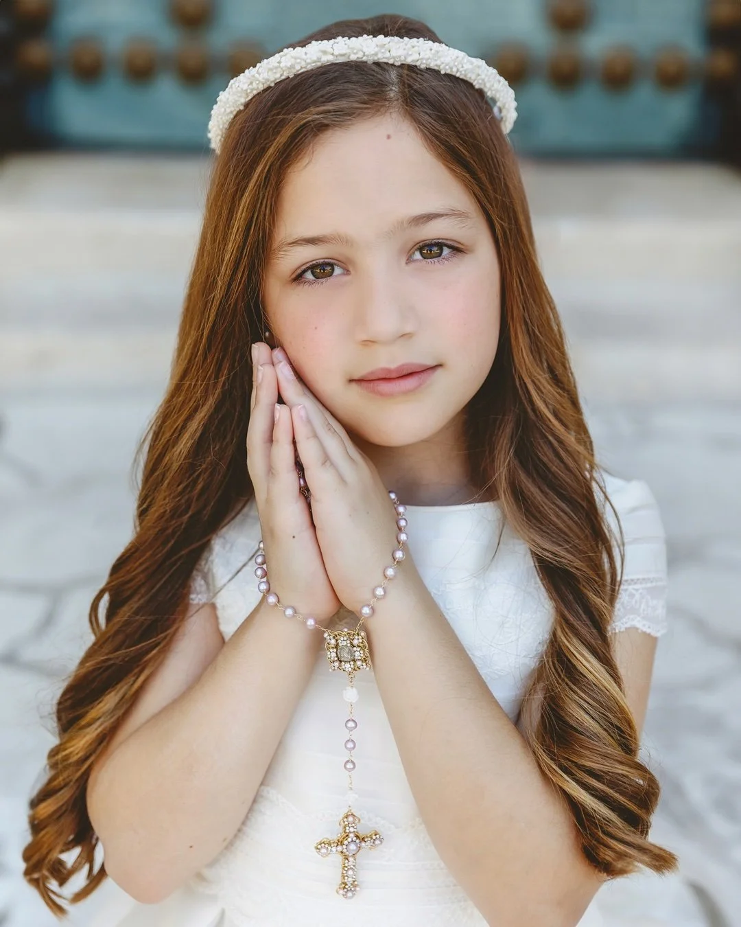 Capturing this beautiful angel for her Pre-blessing 𝑪𝒐𝒎𝒎𝒖𝒏𝒊𝒐𝒏! Reach out to adri@adrifoito.com to book your communion mini or regular session.  @adrifunseca @glrod3
.
.
.
#@Adrifunseca #adriFOTO #miamiphotographer #communion #communionmini #