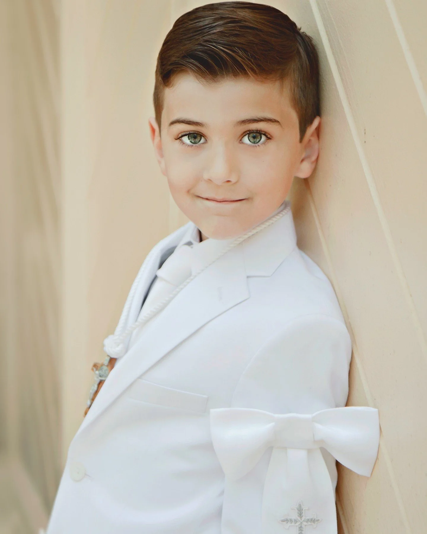 An oldie but one of my favorites. Now scheduling 𝑪𝒐𝒎𝒎𝒖𝒏𝒊𝒐𝒏 Mini Sessions 😇. Book your spot for March 17th or April 14th. March 17th is going fast, so act quickly!  Regular sessions are also available upon request. Reach out to me by visitin