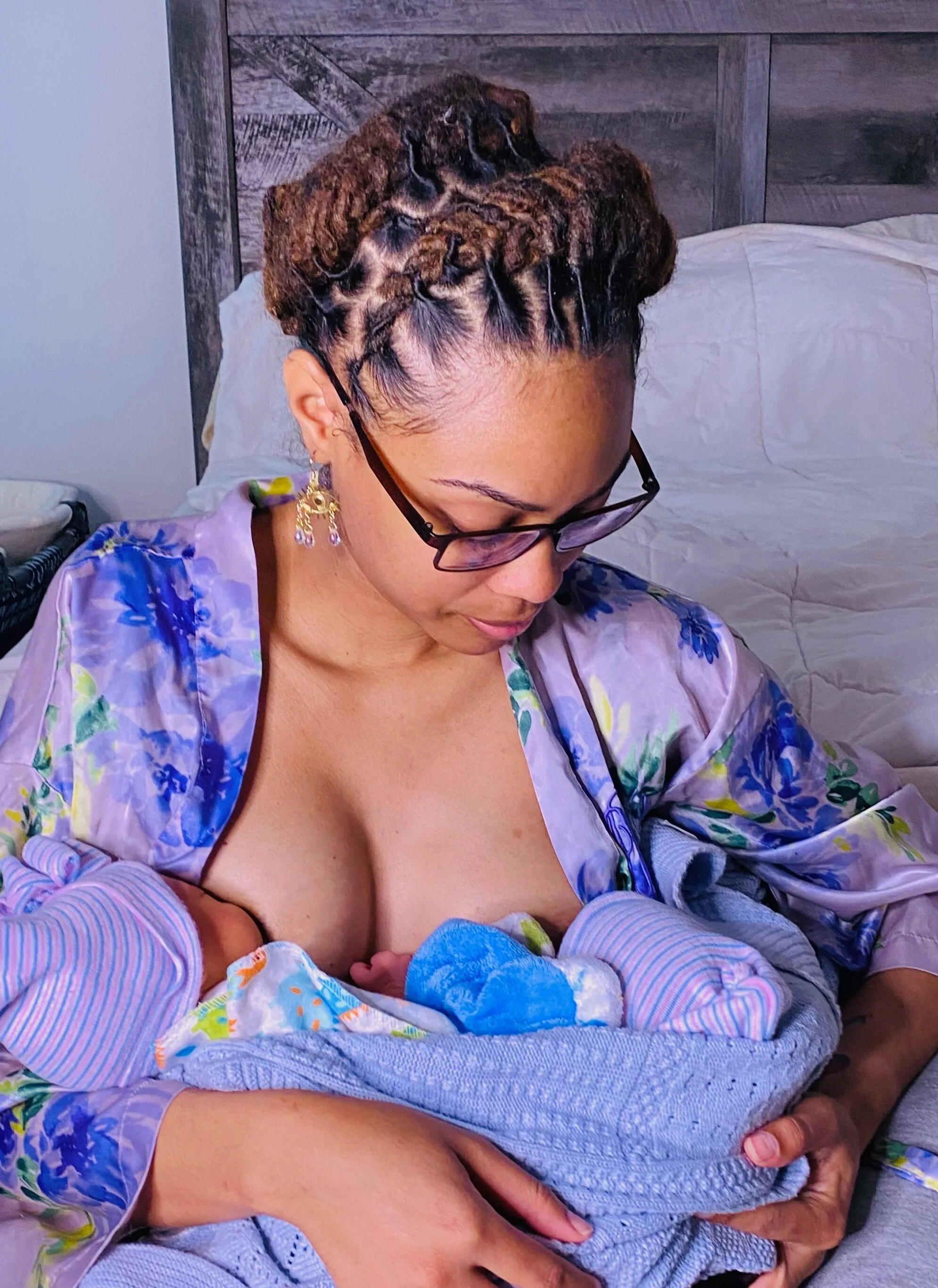 Breastfeeding multiples