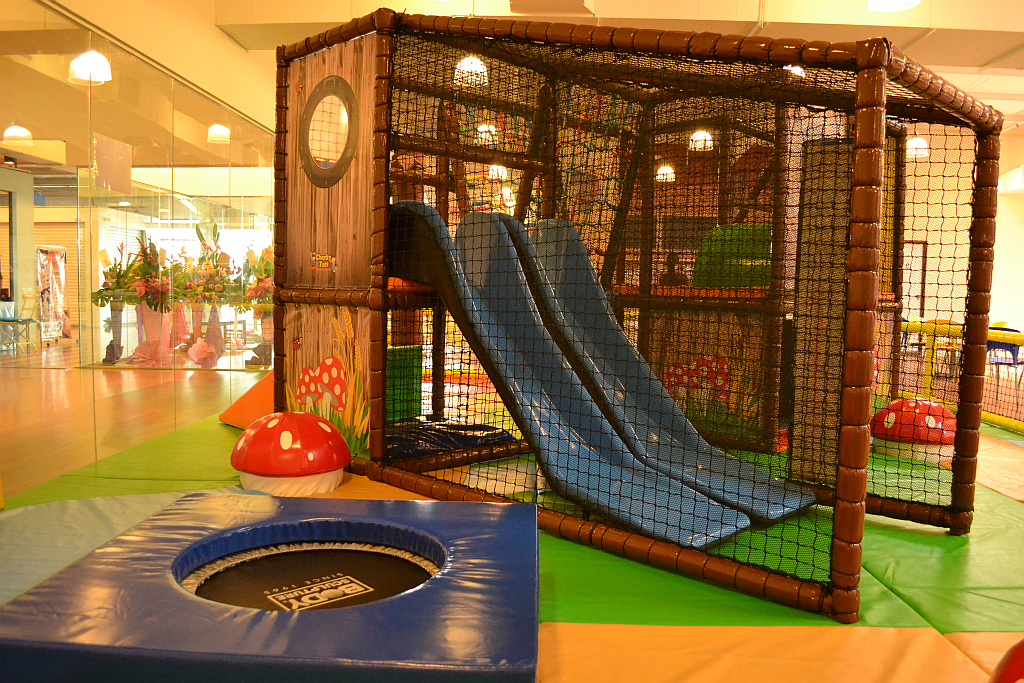Toddler_climb_frame_2.jpg
