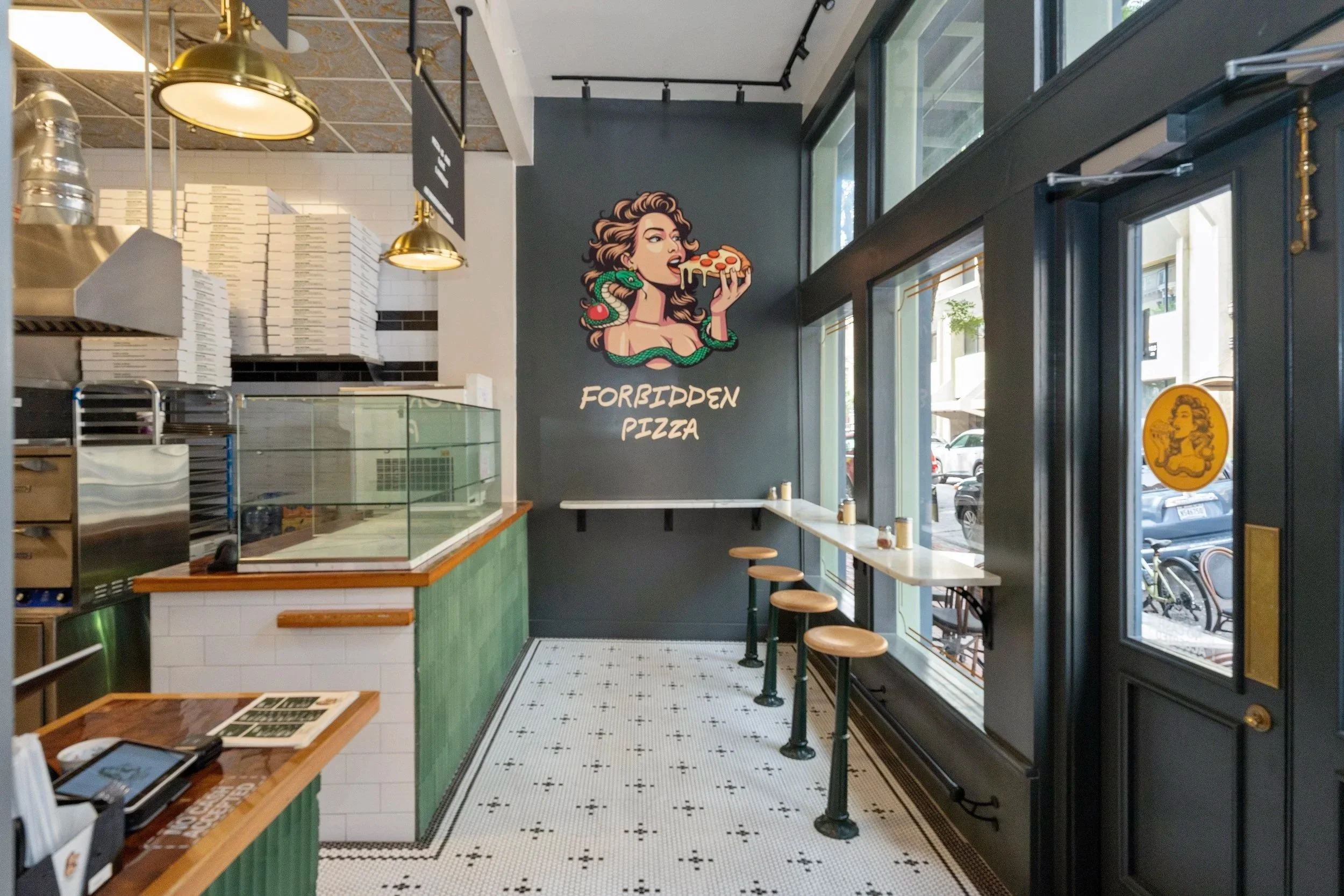 Interior+Pizza+View+of+Entry+and+Counter.jpg