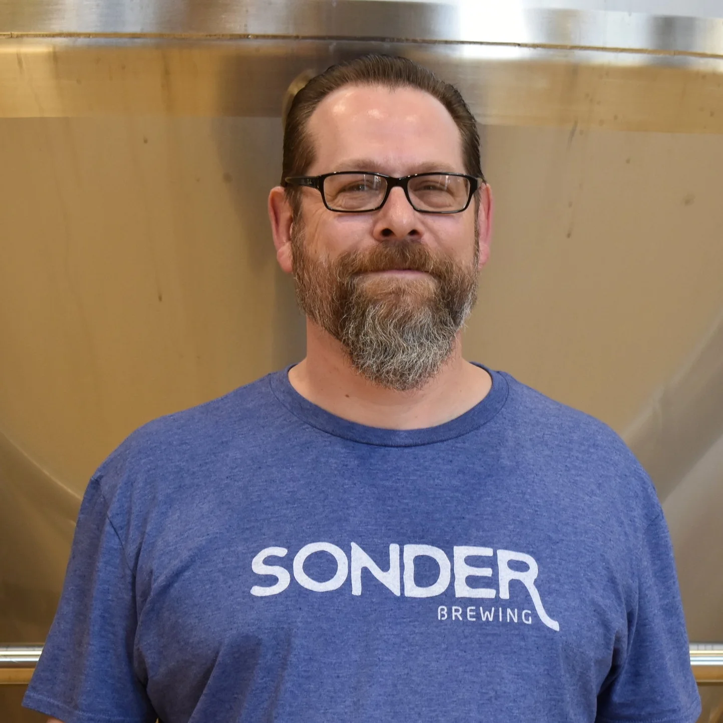 Robb - Bartender In Cincinnati, the craft beer scene eventually finds you in some capacity, and Robb accepted it with open arms and loves being a part of it. Robb jams with his band in his free time and in another life would be Ron Swanson. His favorite style of beer is hefeweizens, and his Sonder beer of choice is 92 Dayz