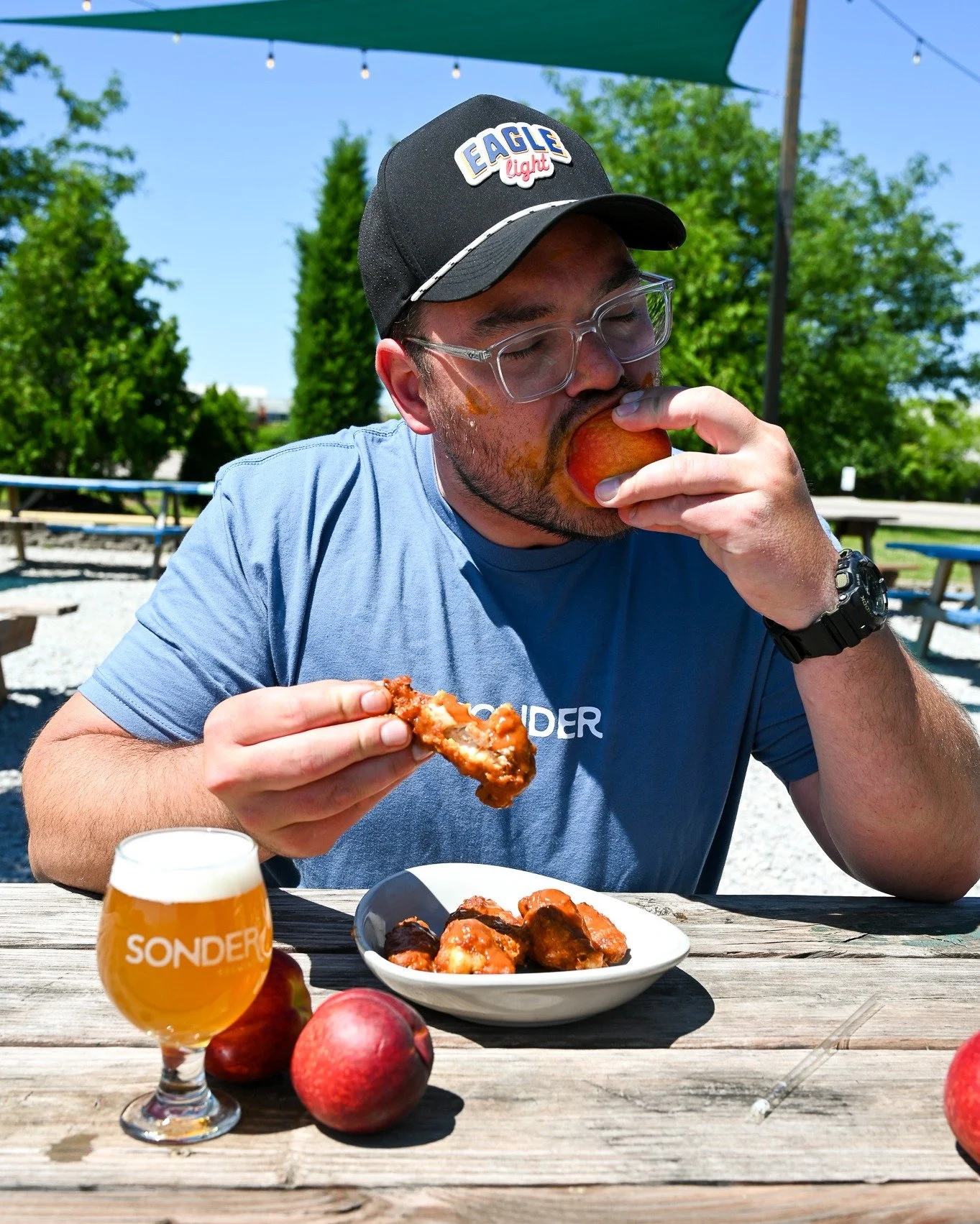 Peach. Wing. Beer. Repeat.
 
The Peach Truck will be at Sonder (Mason) five days a week all summer, and we couldn't be more excited. In fact, we've added some perfectly peachy items to our menu to prove it; just ask Tyler. 

Pictured: Juicy peaches f