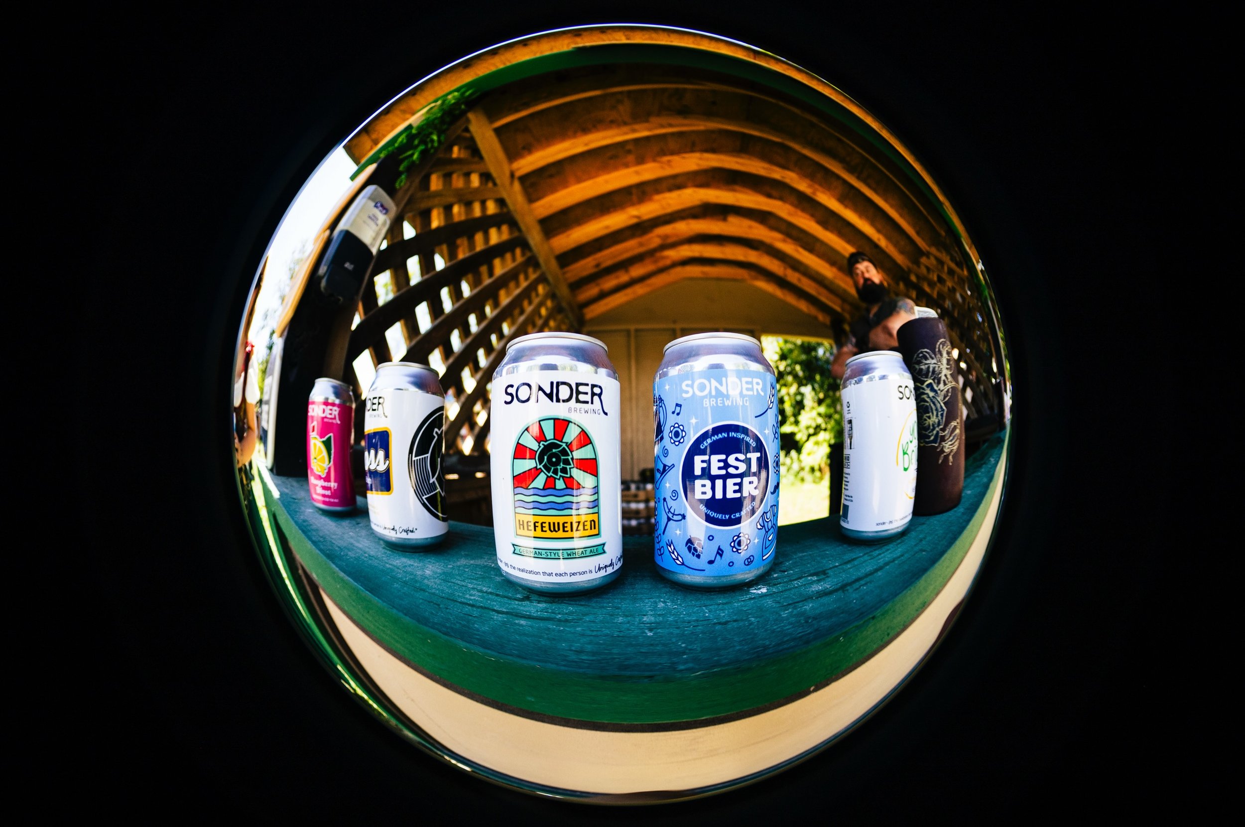 The Renaissance Festival just got a whole lot better. 🍺 Sonder Brewing&rsquo;s Huzzah is available on draft throughout the festival grounds and in 6-packs to-go at the shops. Come find us! ⚔️

#sonder #sonderbrewing #renaissancefestival #beer #huzza
