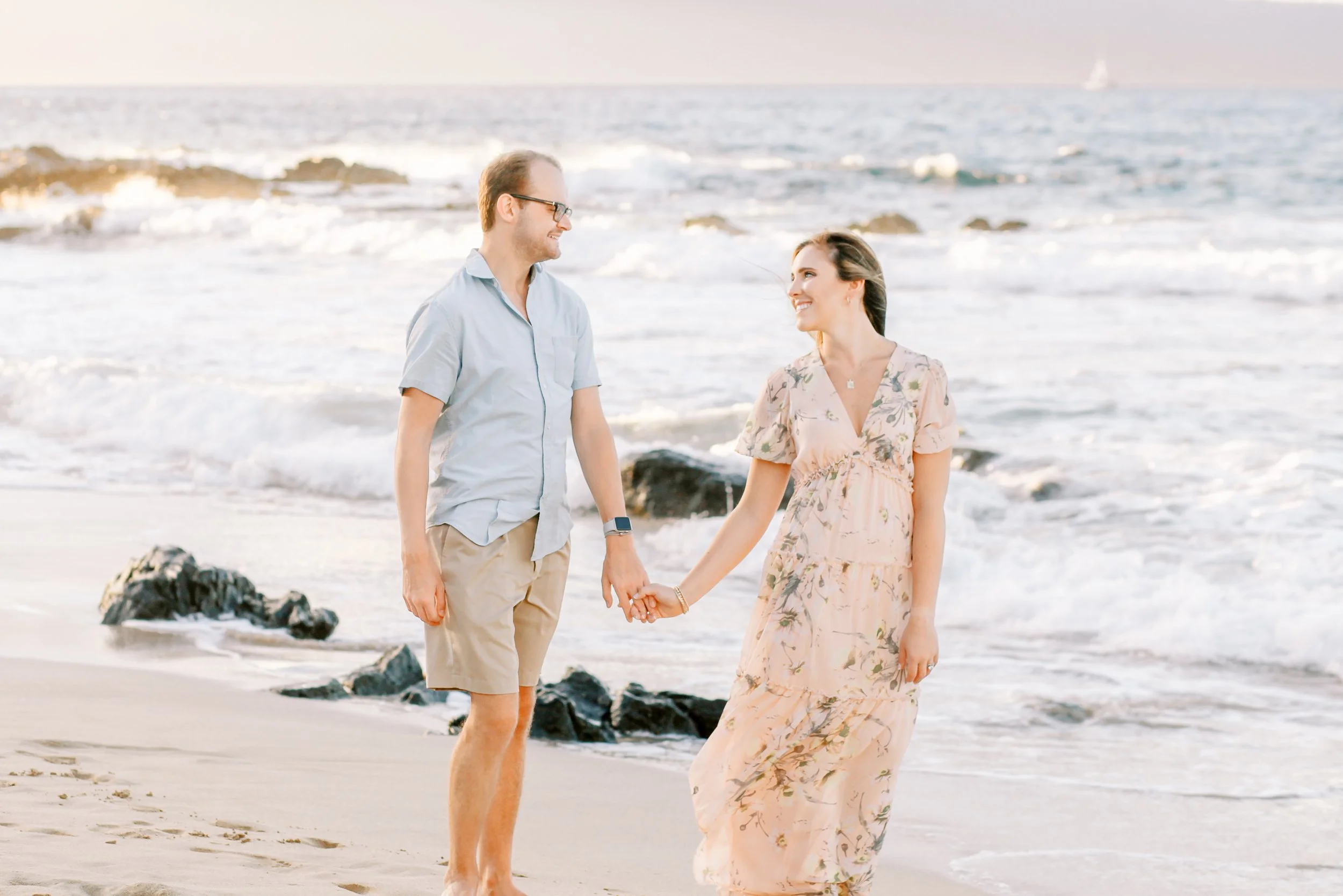 A Sunset Couples Photoshoot in Kapalua 