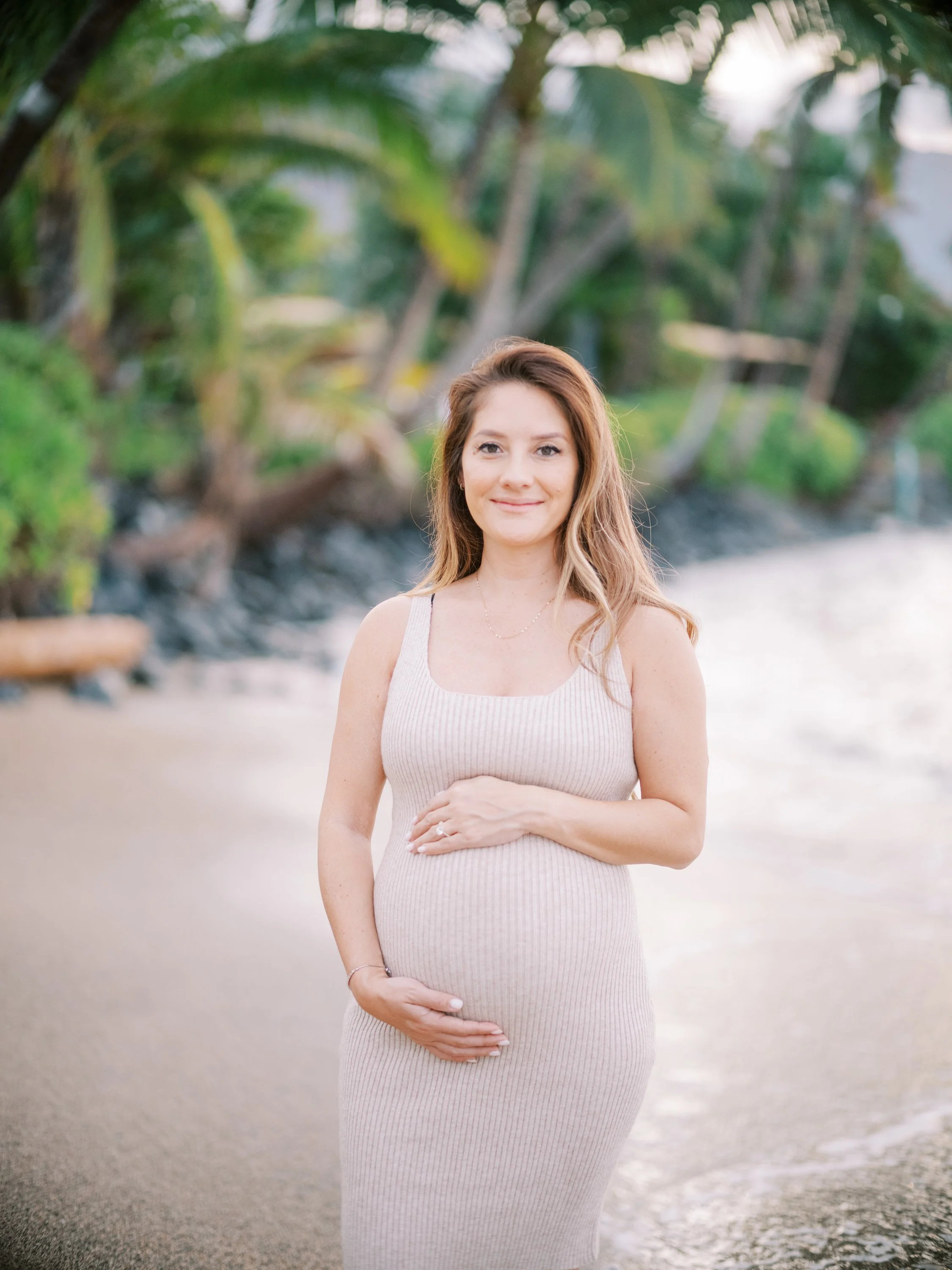 mauimaternityphotoshoot (24 of 84).jpg