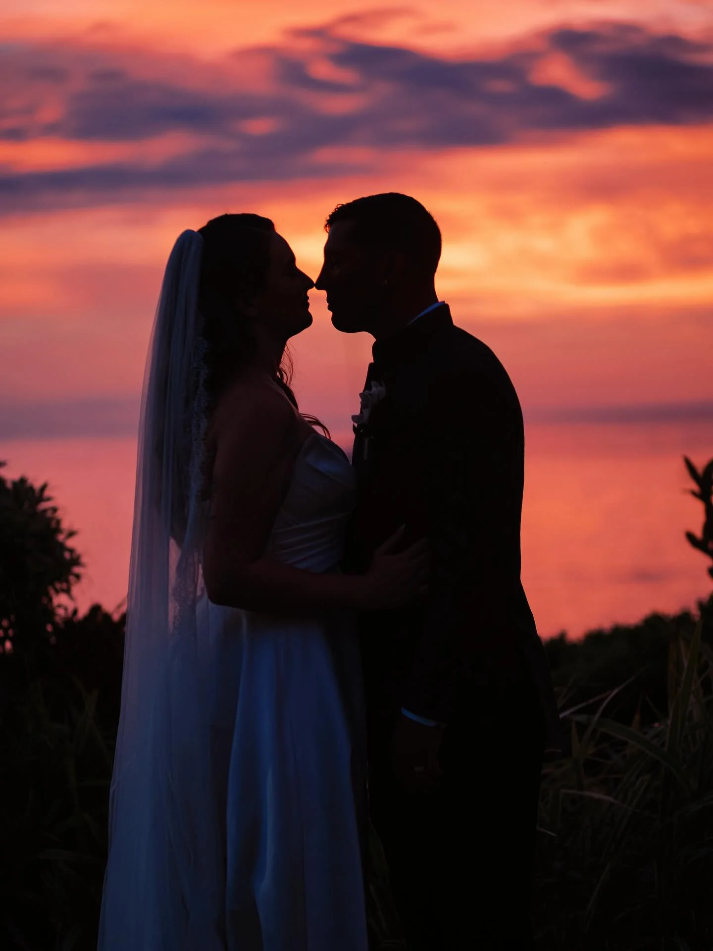Moments from L + A&rsquo;s day ❤️&zwj;🔥🎞️ 
&bull;&bull;&bull;&bull;&bull;&bull;&bull;&bull;&bull;&bull;&bull; 
venue : @royallahainaresort 
planning : @aj1403kawika 
hmu : @simrandhaliwalmua 
📹 : @champagneshoots 
.
.
.
.
.
.
.
.
.
.
.
.
.

.
Maui