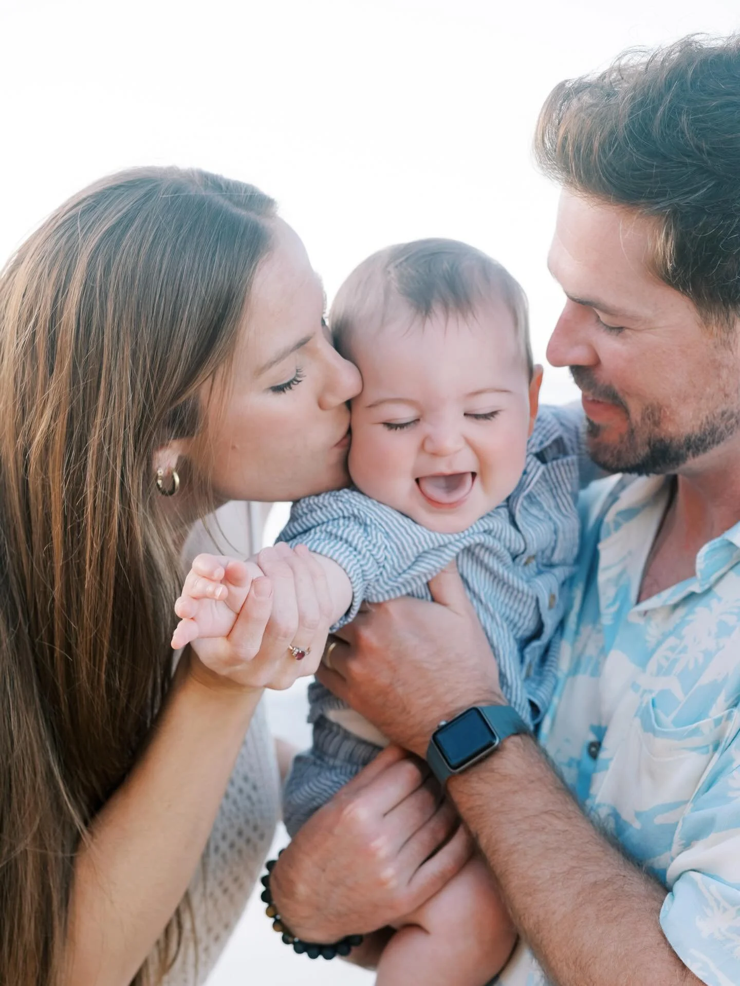 And then there were three //
It&rsquo;s been such a joy documenting S + M&rsquo;s love story&mdash;from their engagement, to their wedding, to all the sweet married-life moments in between, and now their first chapter as parents.This session brought 