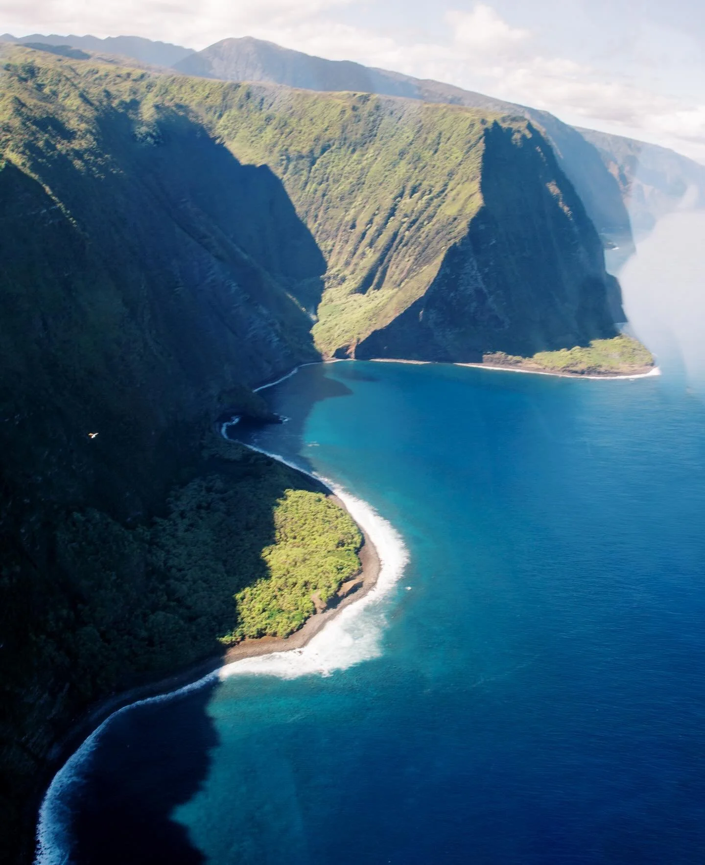 up above // 🚁⛰️
.
.
.
.
.
.
.
.
.
.
.
.
.
.
.
#heavenisaplaceonearth #mauiphotographer #bluehawaiianhelicopters #helicopterview #aerialphoto #hawaiiphotographer #travelhawaii 

Maui Photographer, Hawaii Photographer , Hawaii