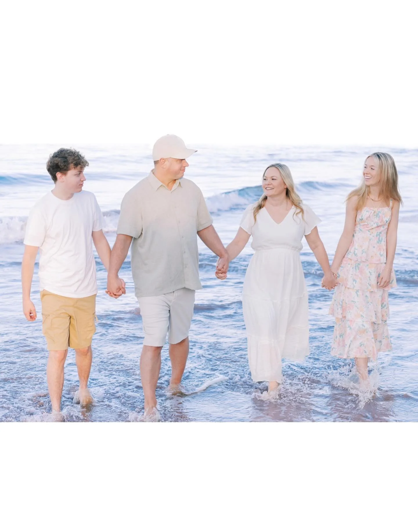 An early sunrise session on a quiet Maui beach with the sweetest family 🤍

It&rsquo;s always such an honor when fellow photographers trust me to capture their memories. Even more special when the love of photography spans generations with both mom a