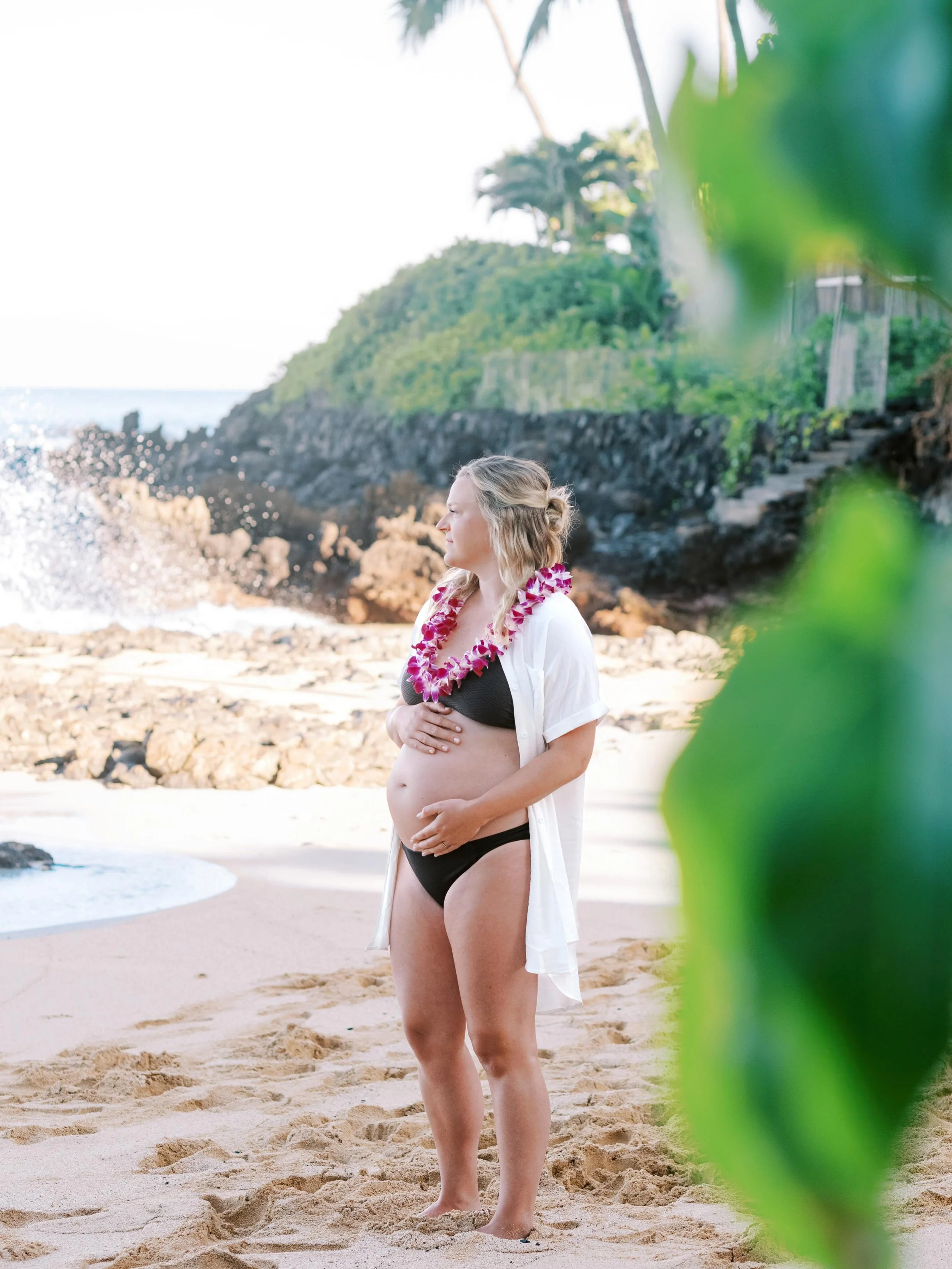 a special morning on maui&rsquo;s south shore with these two ☼

congratulations, w + b on your growing family 🤍
&bull;&bull;&bull;&bull;&bull;&bull;&bull;&bull;&bull;
.
.
.
.
.
.
.
.
.
.
.
.
.
.
.
Maui maternity photographer, Maui babymoon, Maui mat
