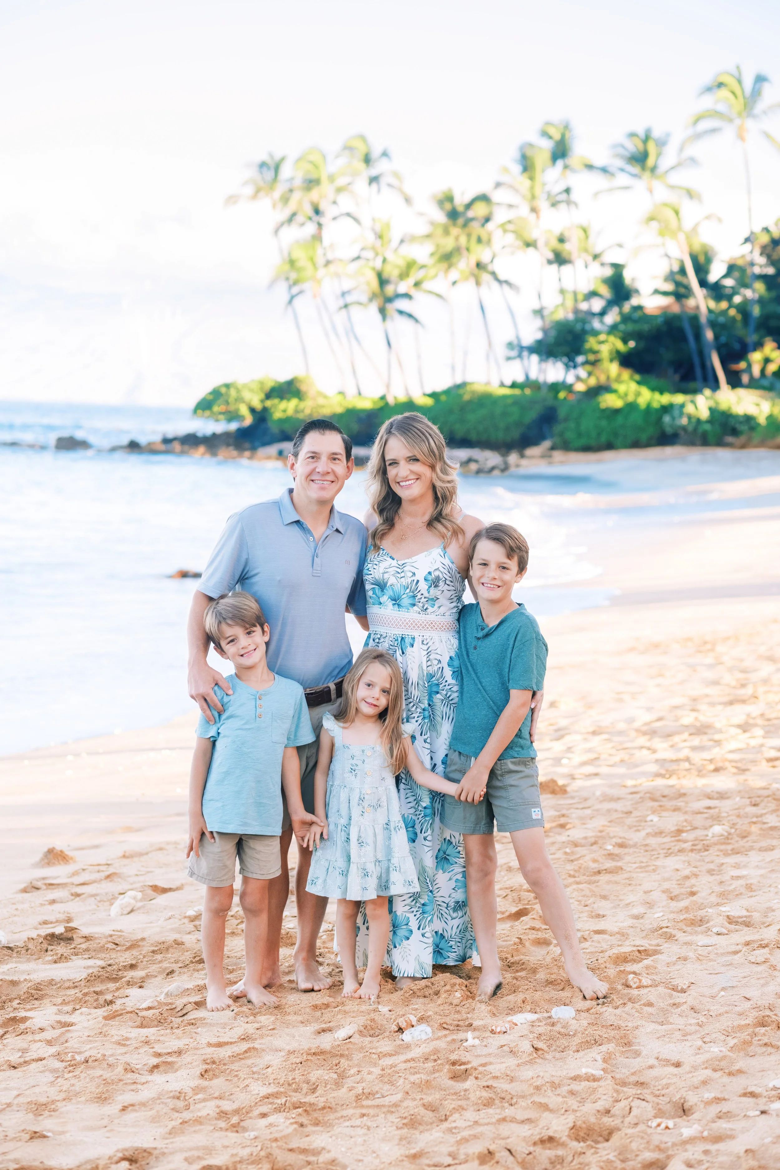 What to Wear for Maui Family Photos : Outfit Ideas &amp; Tips