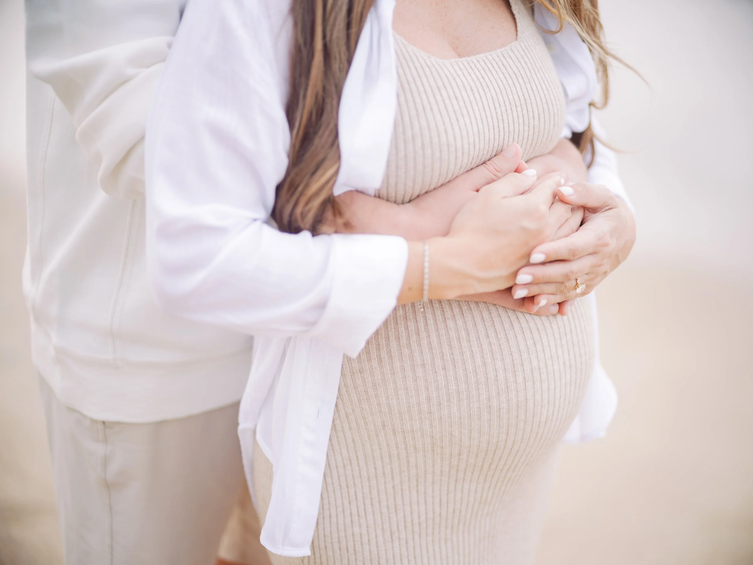 hawaii maternity photoshoot