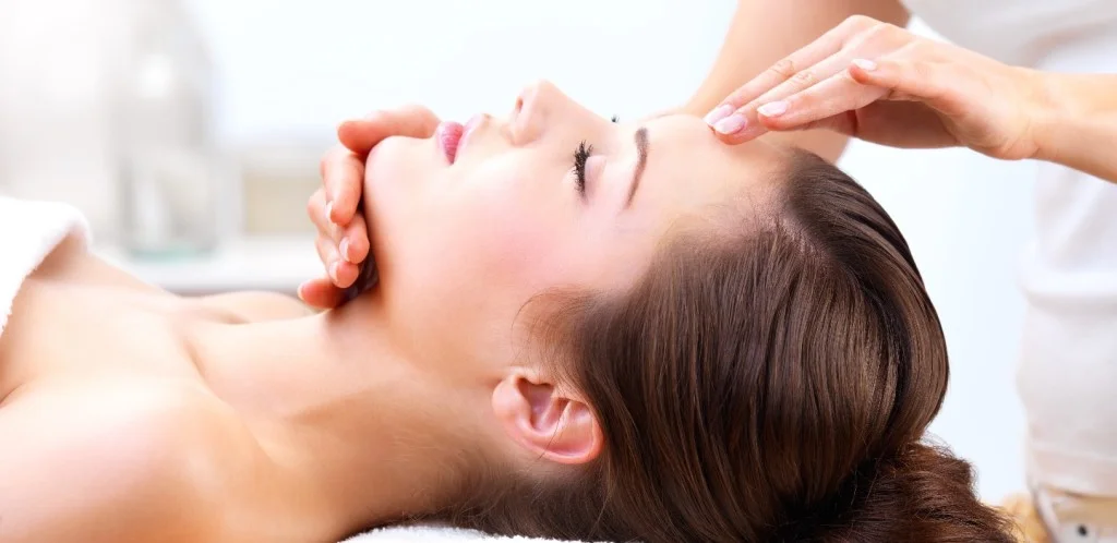 Head-Face_Massage-e1395105090718-1024x498.jpg