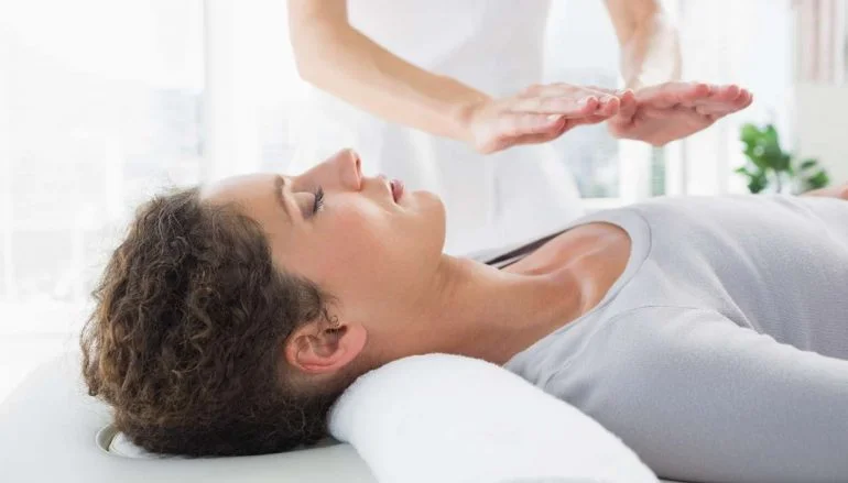 reiki-energy-healing-770x439_c.jpeg