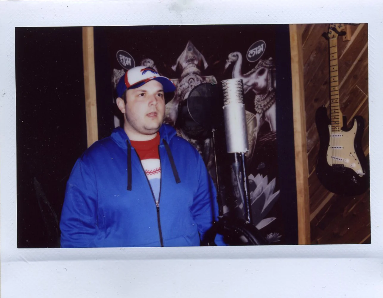 SINGER POLO.jpg
