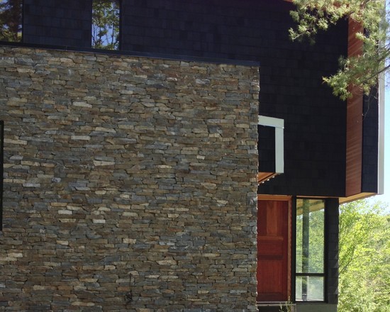 Awesome-Details-Lorimer-Lake-Cottage-Exterior-Stone-Wall.jpg