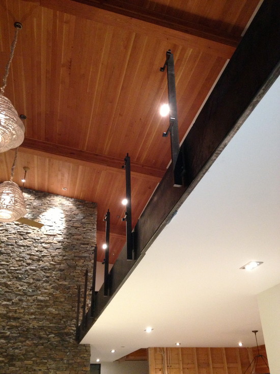 Sleek-Lorimer-Lake-Cottage-Details-Interior-Wooden-Ceiling.jpg