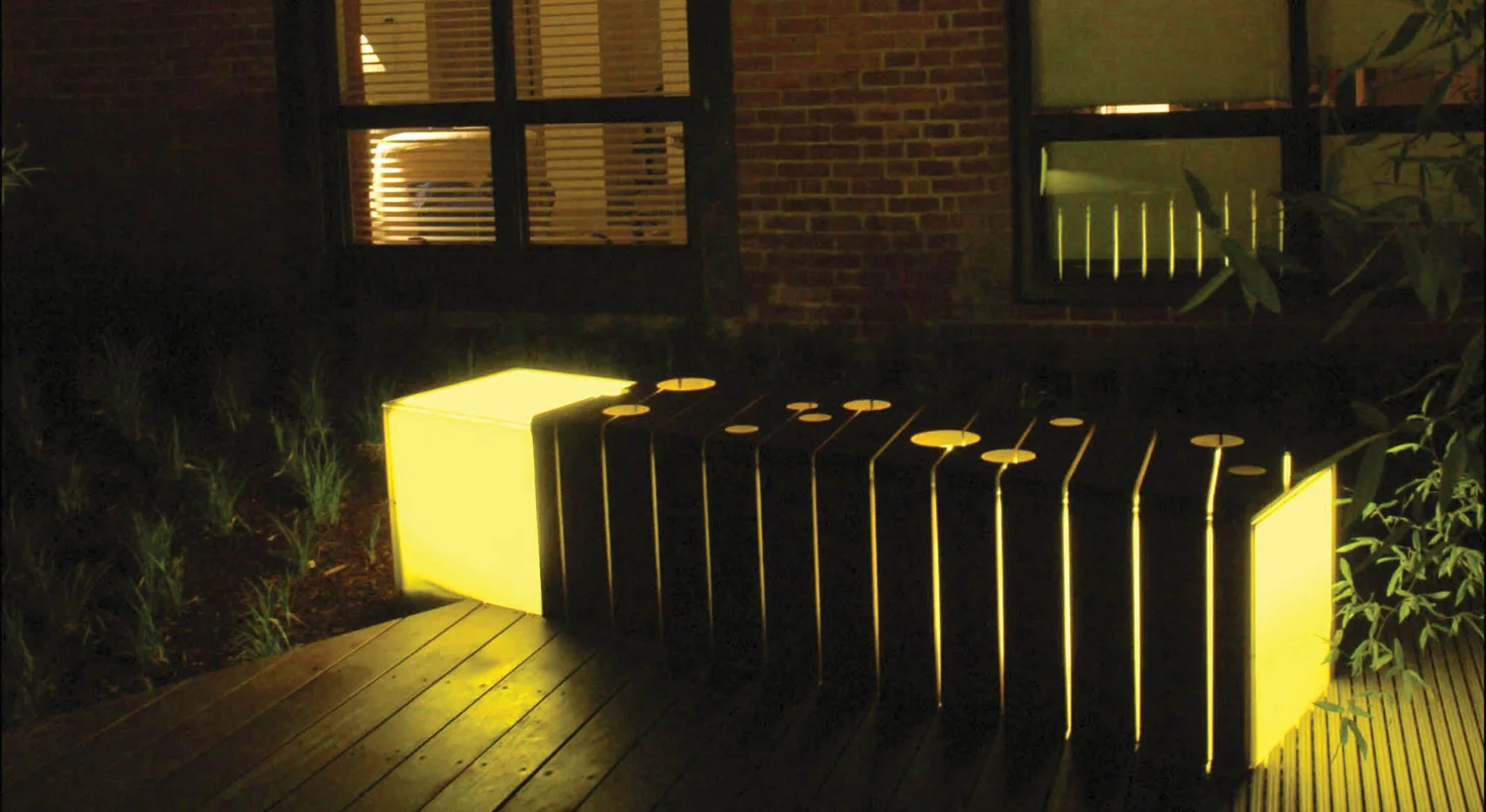 courtsq_benchglow.jpg