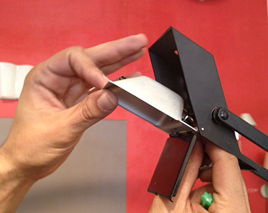 How to change a Tizio Bulb on a pre-1993 Model