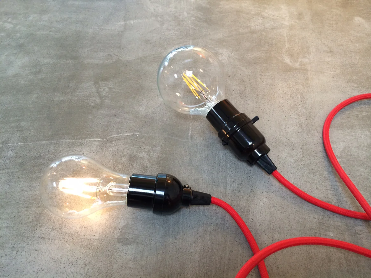 Charming Oxymoron: Nostalgic LED Bulbs