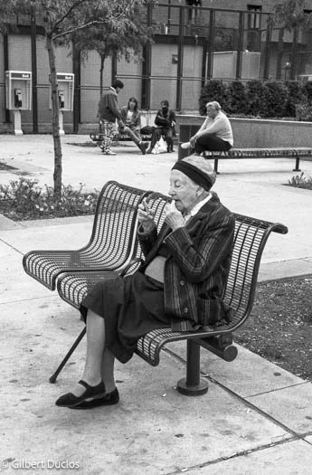 La femme au rouge à lèvres Mtl 1995.jpg