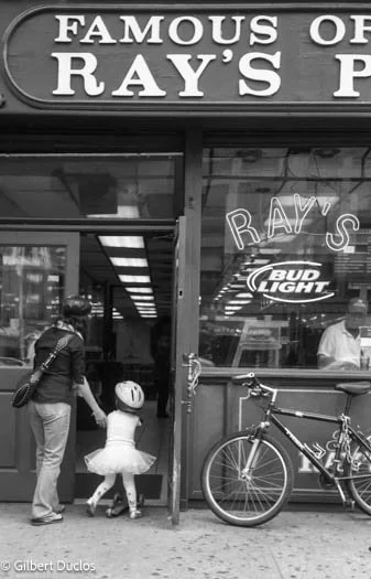 Ray's, NY 2007.jpg