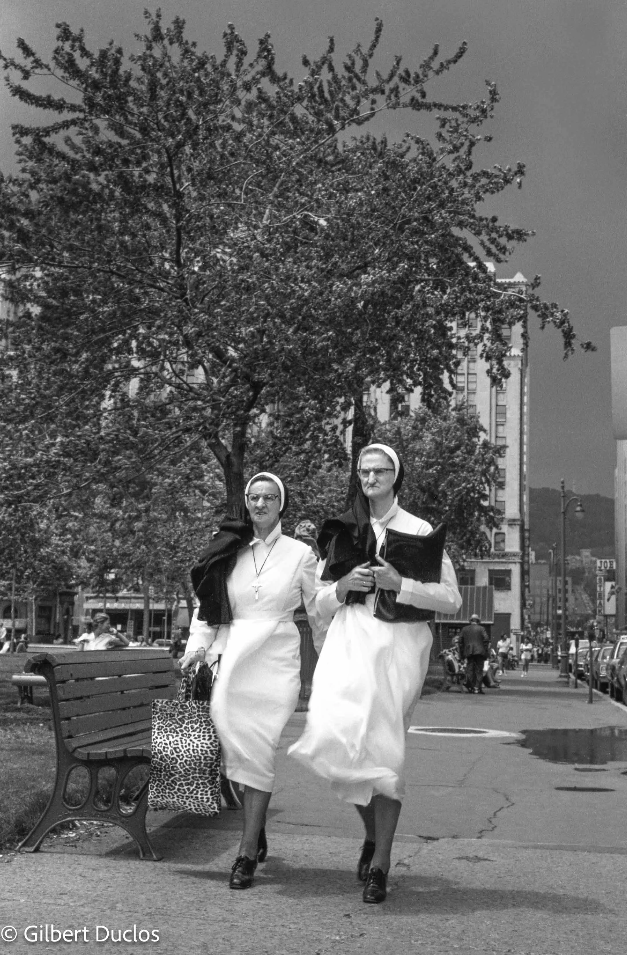 Les religieuses Mtl 1977.jpg