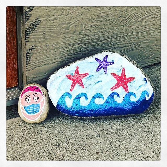 What a treat to find these hand painted rocks from a very special healthcare worker, when I arrived at the shop. Feeling the love today. 💓Thank you to all the people keeping us all safe and healthy today and always. 
#seastarskidsboutique #seastheda