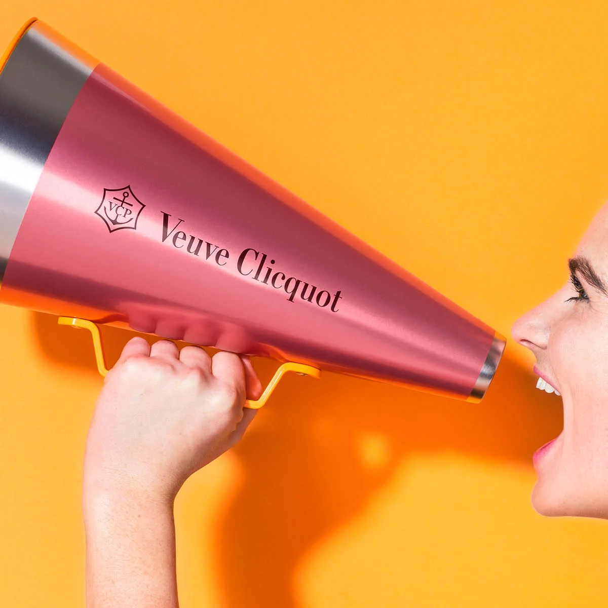 Sky_Pie_Studio_Veuve Megaphone.jpg