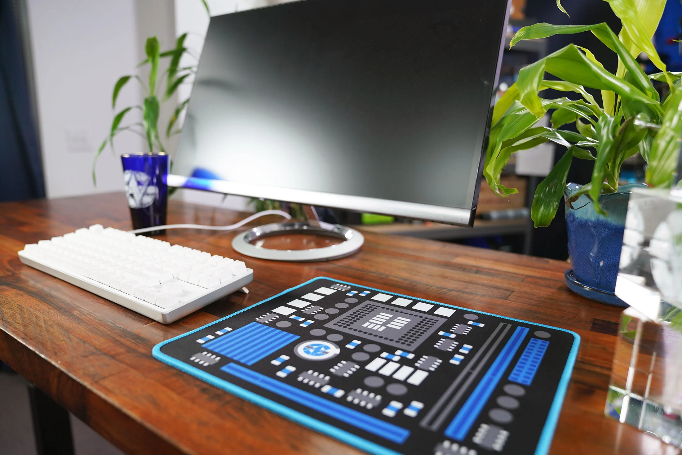 component-mousepad_rightdown.jpg