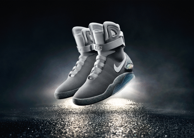 THE NIKE AIR MAG 2015