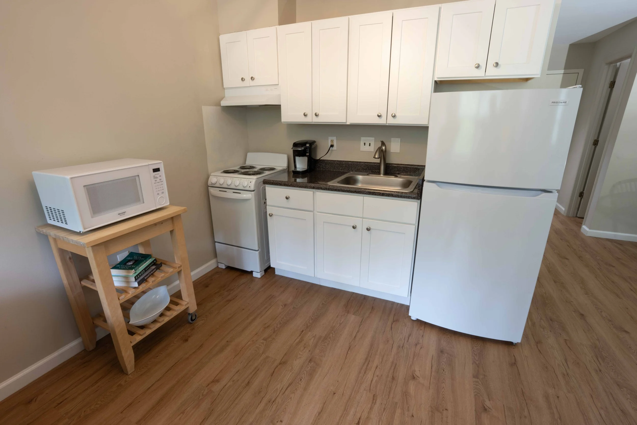 Fully equipped kitchen in short-term apartment at Maria Montessori Guest Houses, Kensington Maryland