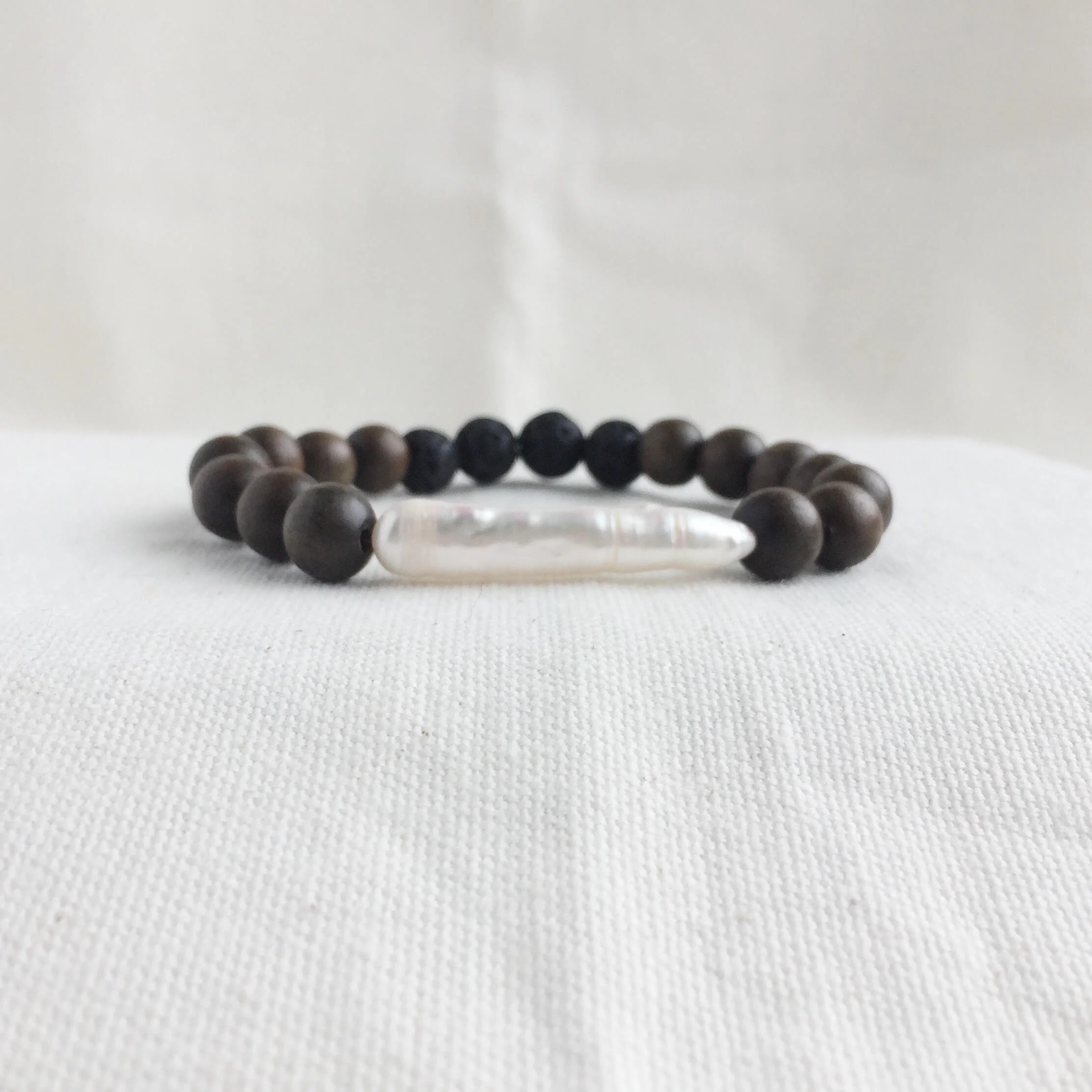 freshwater pearl diffuser bracelet 2.jpg