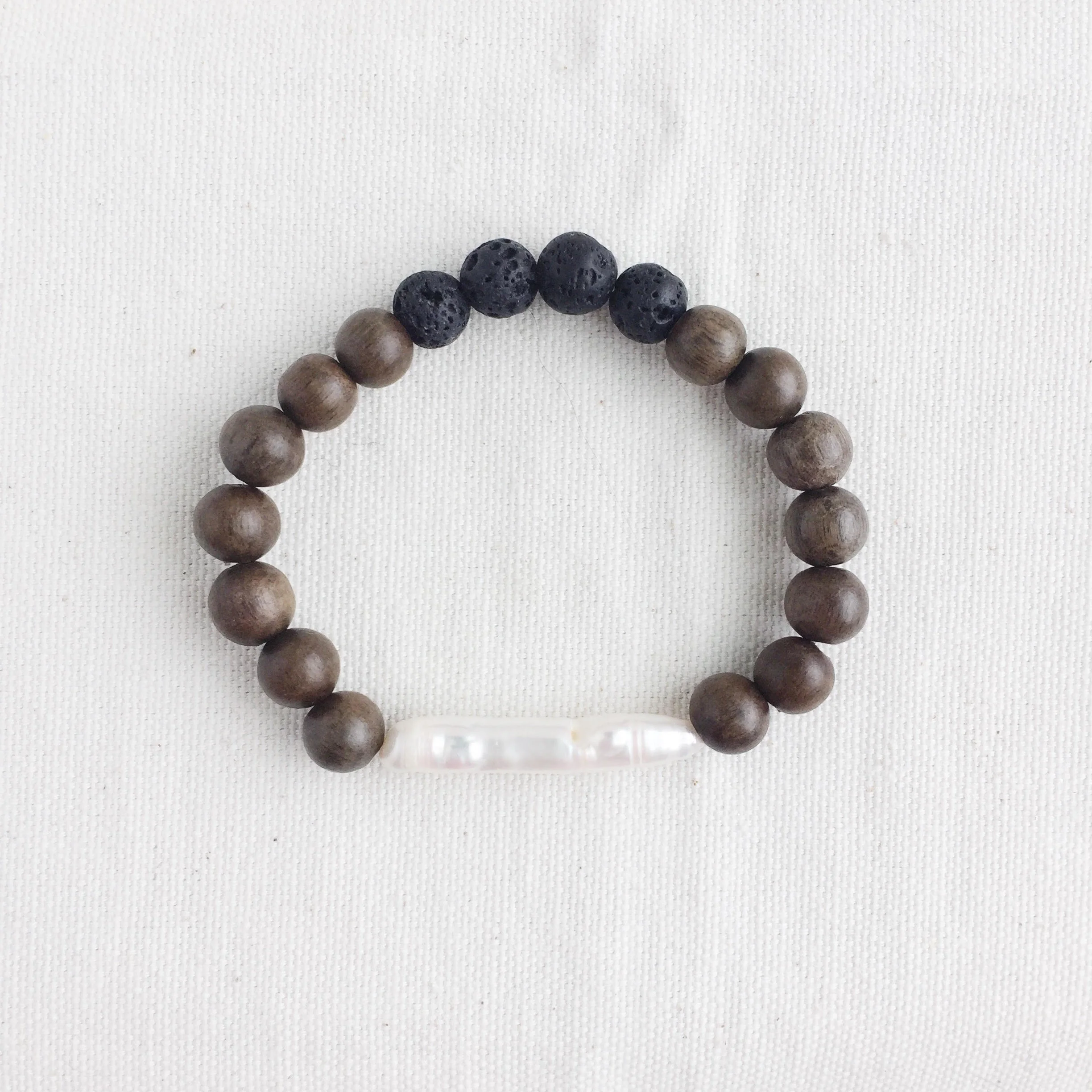 freshwater pearl diffuser bracelet 1.jpg