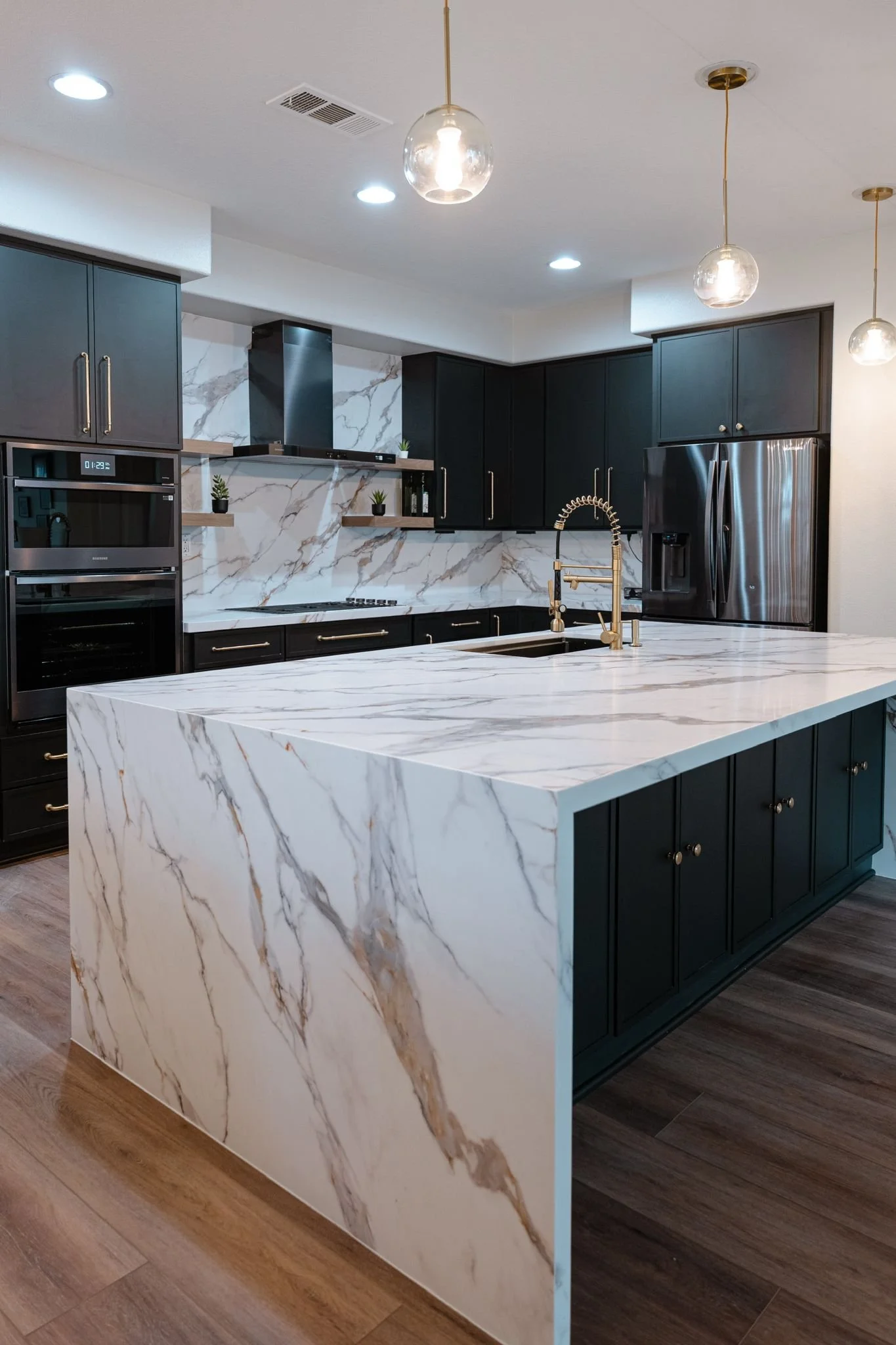 Contemporary Kitchen Kitchen Remodel by Royalty Stone — Project 2 project photo