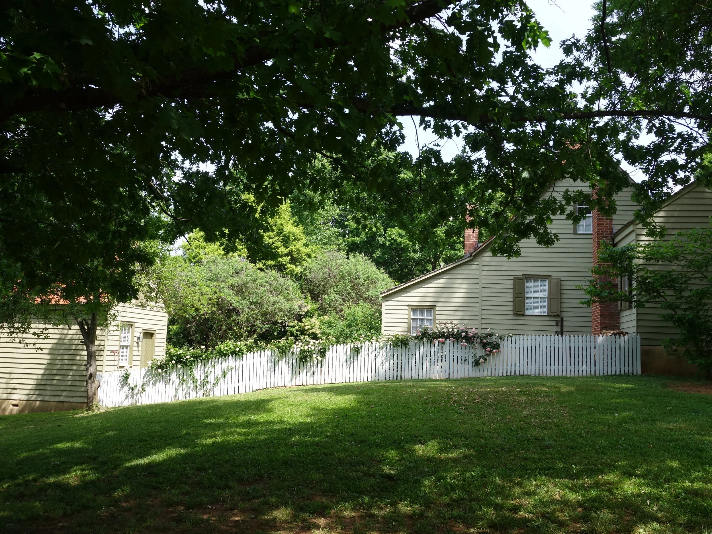 Problematic Neighbors? How to List Your Property and Keep Your Cool