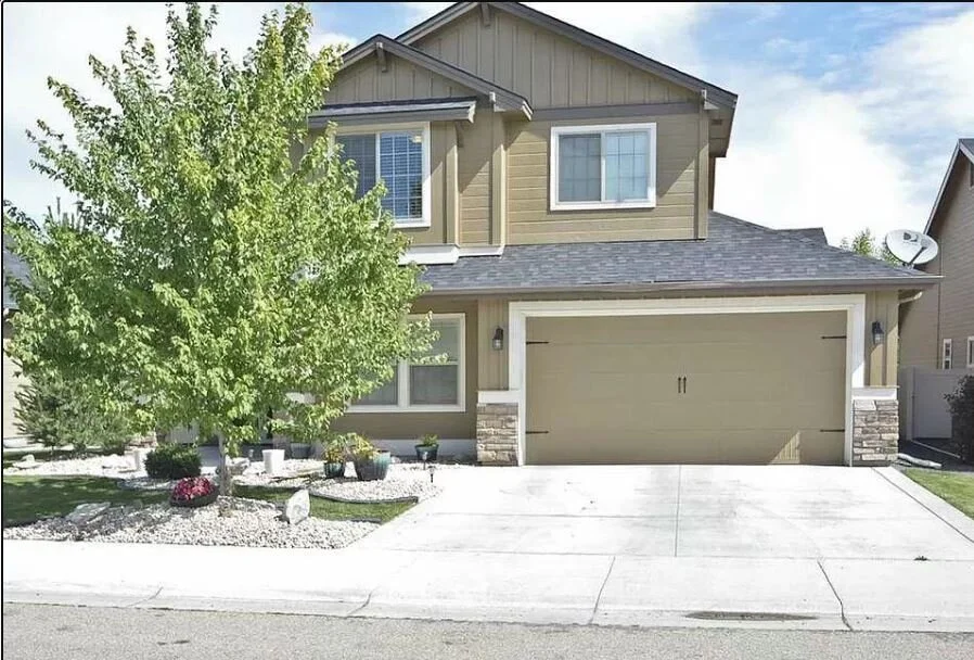 272 East Edmonds Drive