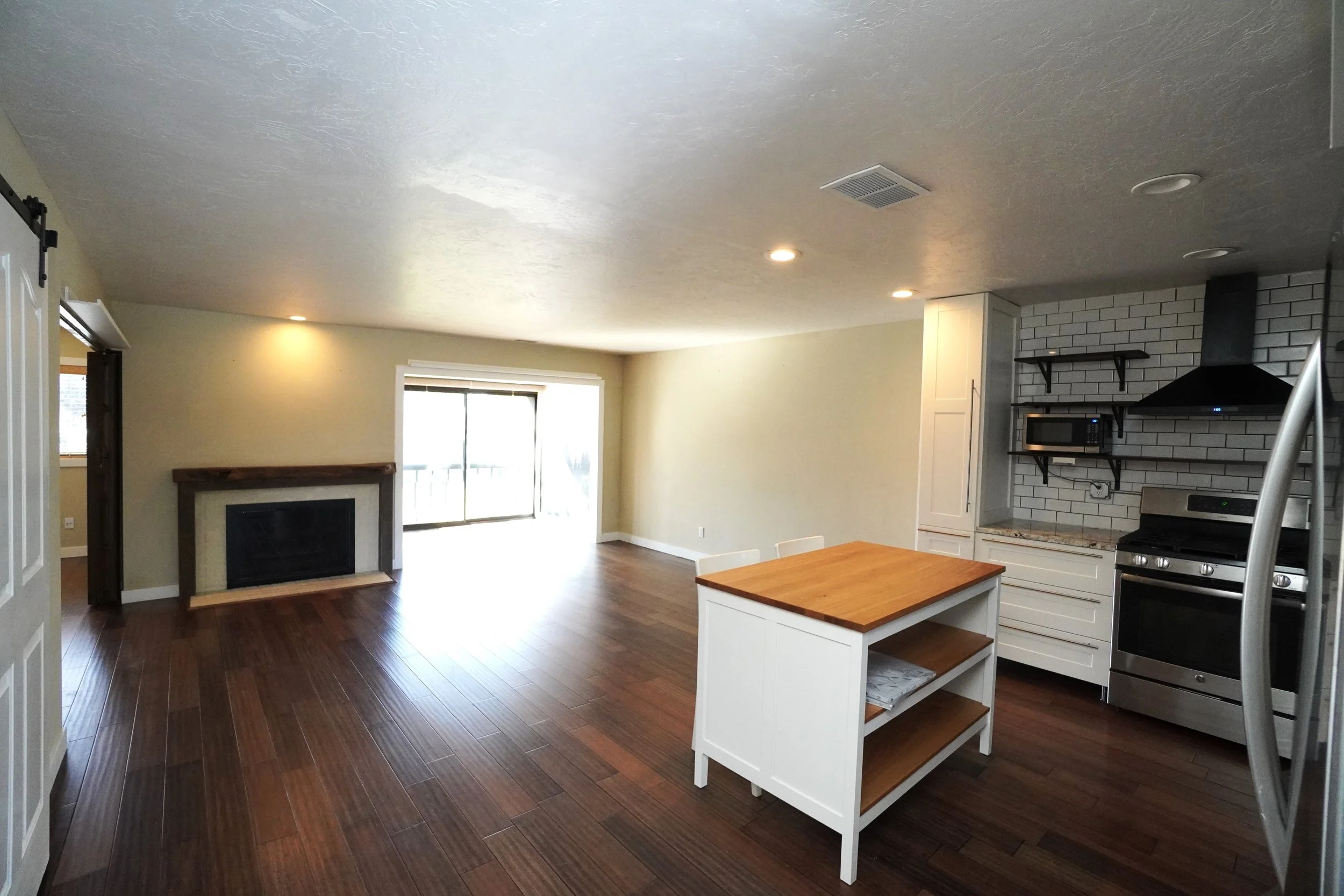 Living Area pt 2.JPG