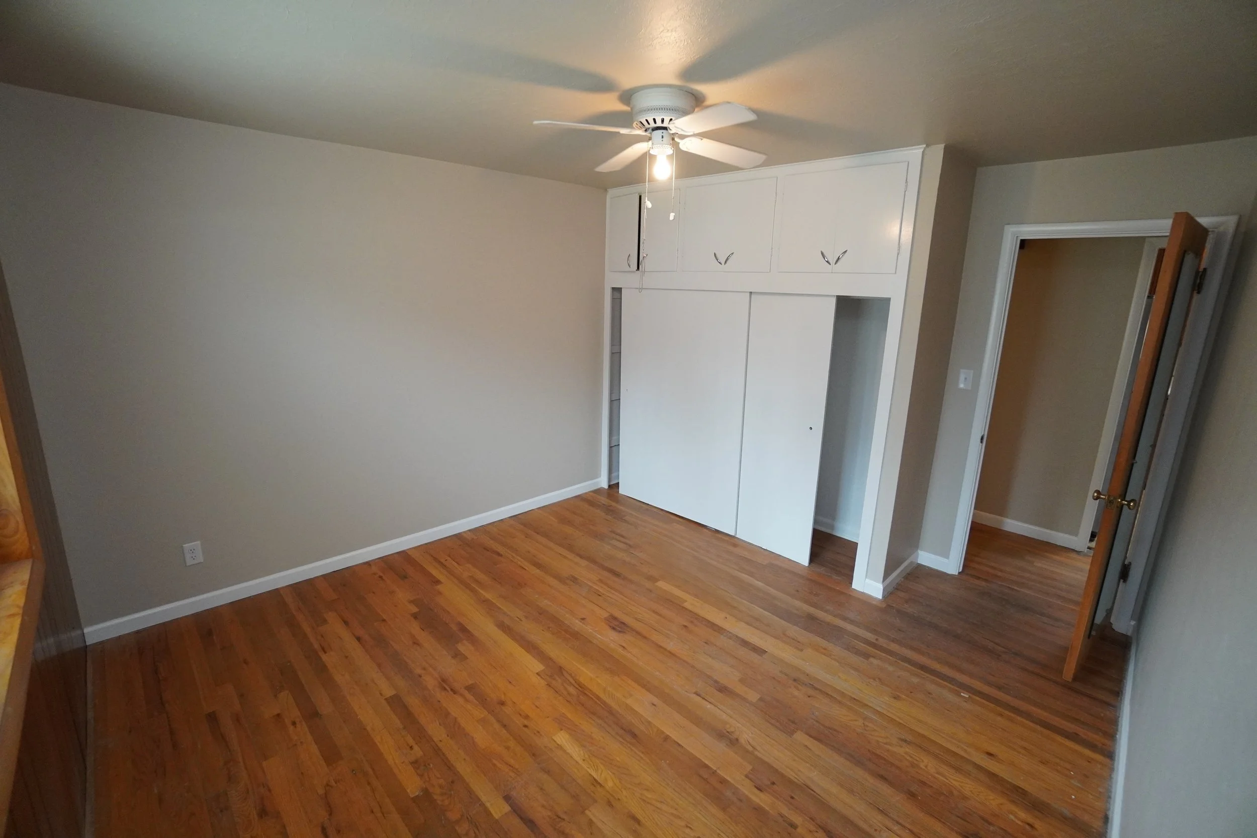 Upstairs Room 1.JPG