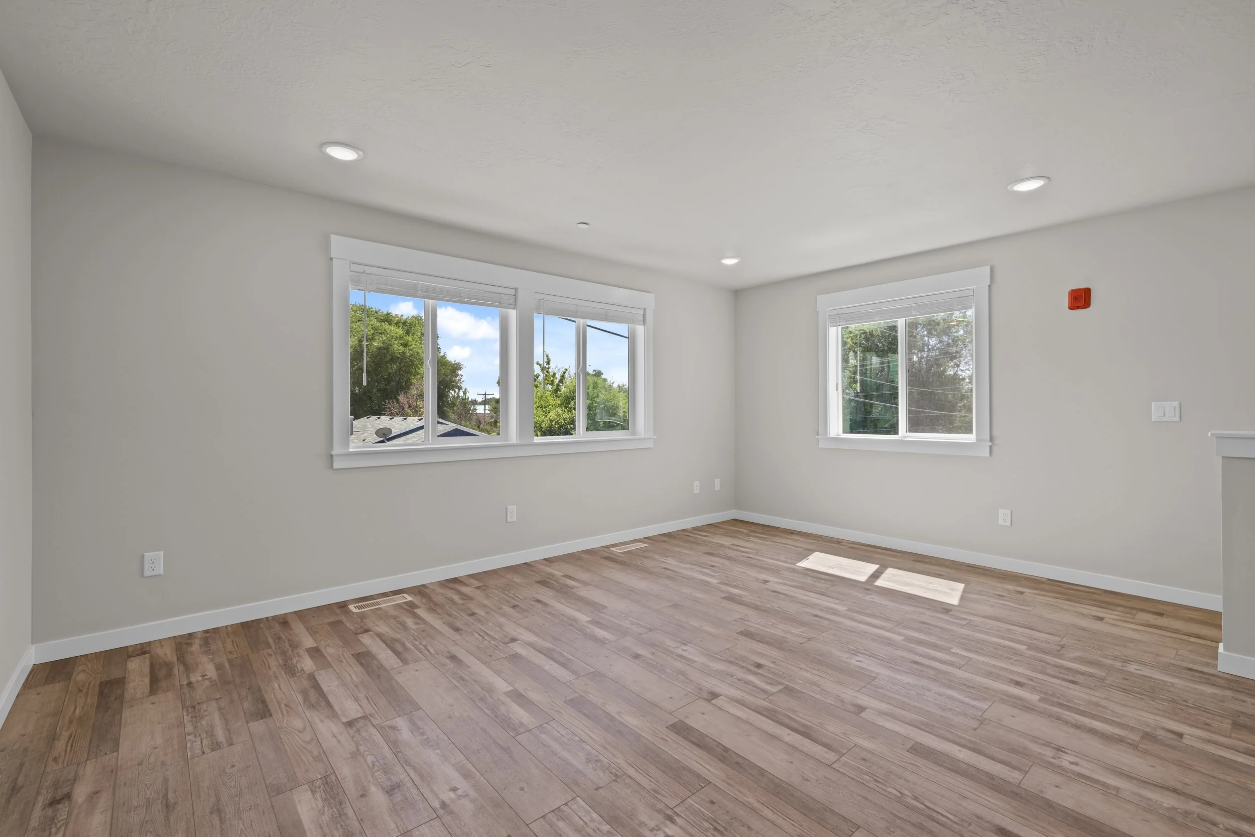 4432ndAve-6.jpg (Copy)