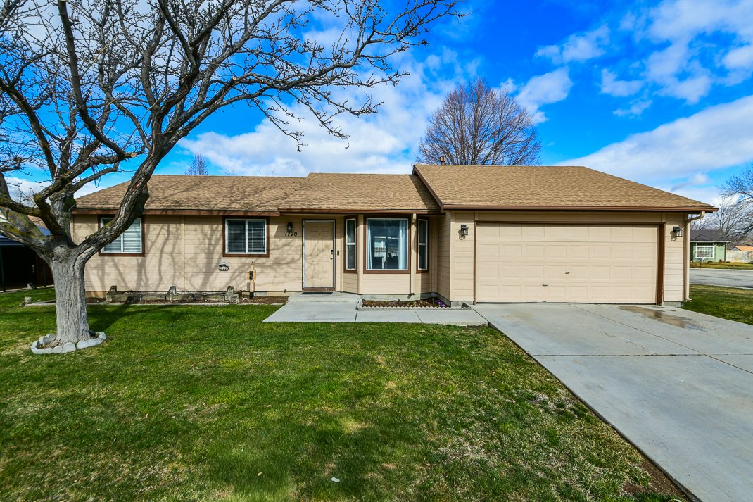 1770 E Oakcrest Drive, Meridian, ID 83646